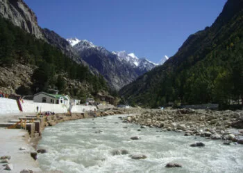 यह गंगा नदी का सबसे ऊंचा और सबसे महत्वपूर्ण मंदिर